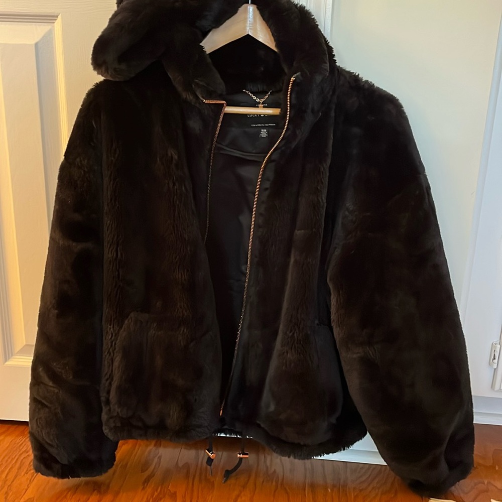 Lucky Brand Faux Fur women’s jacket w hood, Black, Medium, drawstring hem